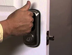 Lock Locksmith Tech Newbury, MA 978-301-6586 - 24-7-locksmith-key-service