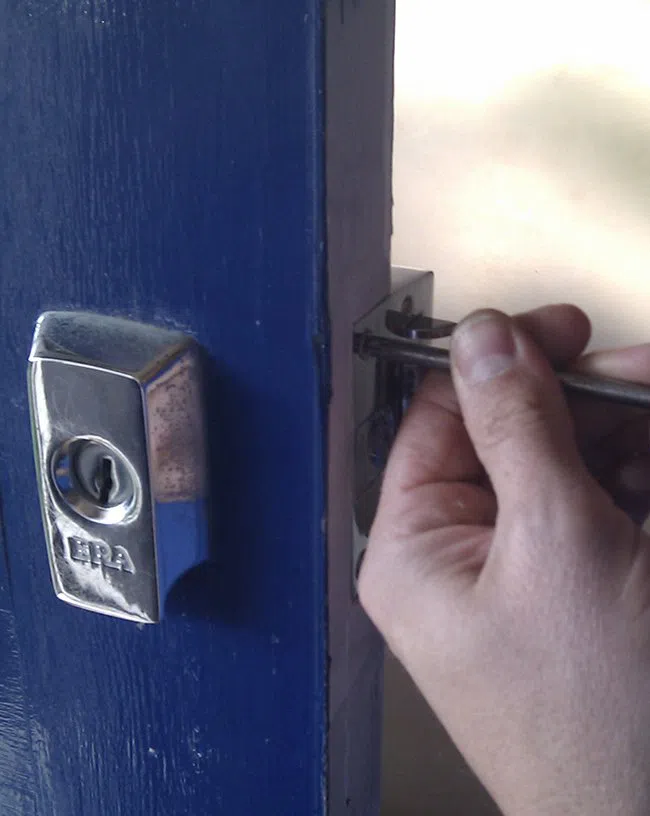 Lock Locksmith Tech Newbury, MA 978-301-6586 - locksmith-service